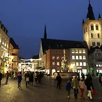 Wohnen Am Ufer Der Mosel In