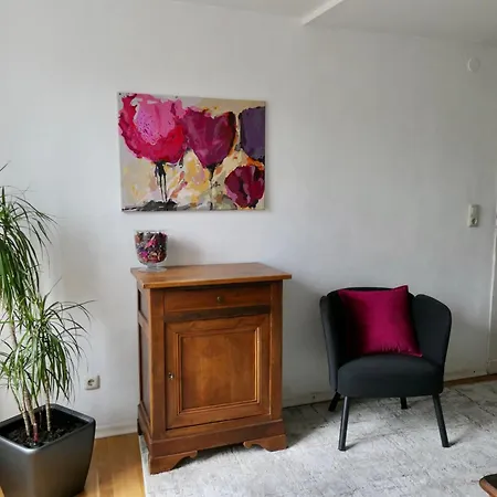 Wohnen Am Ufer Der Mosel In Trèves