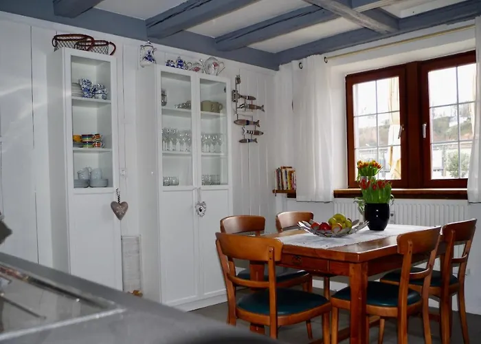 Wohnen Am Ufer Der Mosel In * Trèves