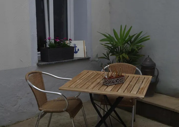 Wohnen Am Ufer Der Mosel In *